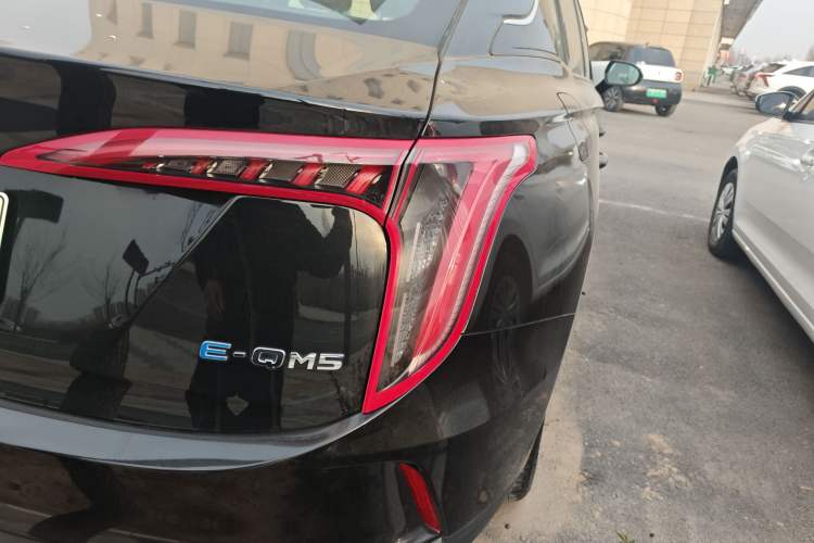 Used Hongqi E-QM5 2022 431 km Charge & Enjoy Edition
