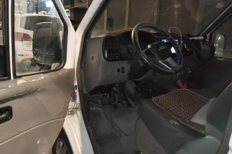 Used JMC Transit 2017 2.8T Commercial Version Short Wheelbase Mid-Roof 6/7/8-Seater JX493
