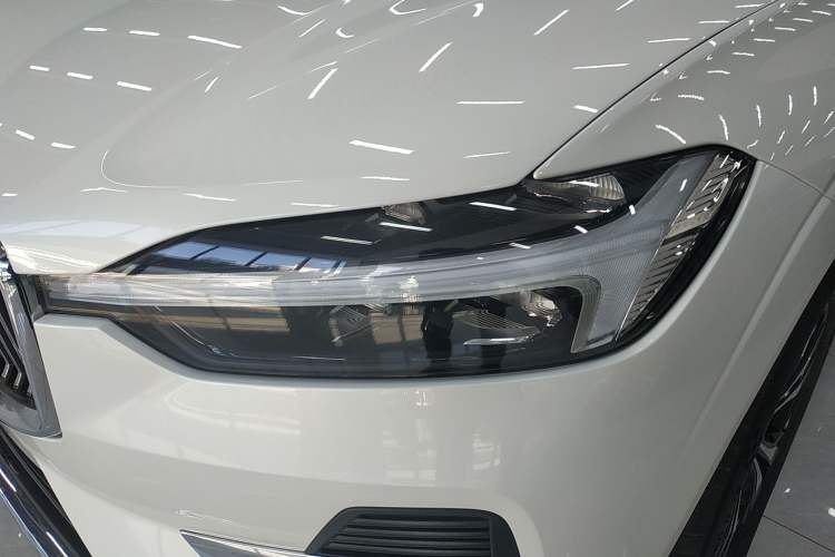 Used Volvo XC60 2023 B5 4x4 Smart Luxury Edition
