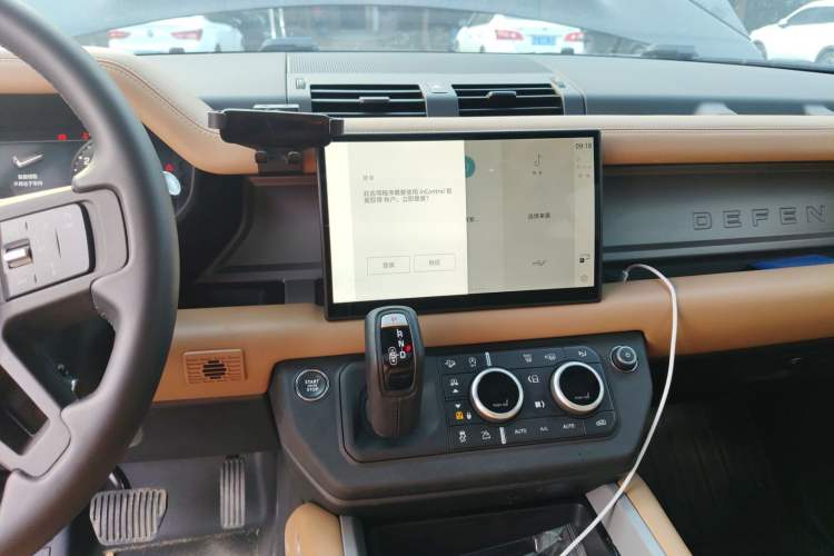 Used Land Rover Defender 2025 110 3.0T P400 – Dynamic HSE
