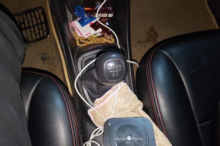 Used Kia K2 2012 Sedan 1.4L MT GLS Commemorative Edition
