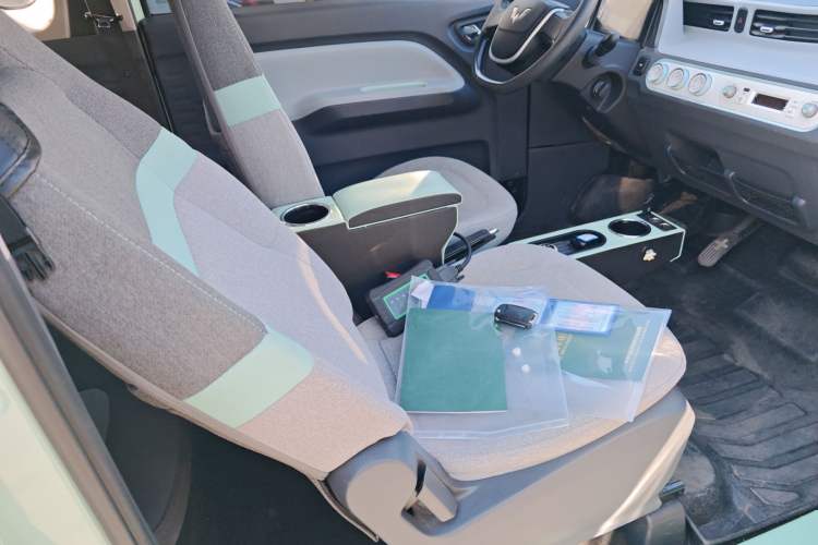 Used Wuling Hongguang MINIEV 2021 Macaron Fashion Model Lithium Iron Phosphate
