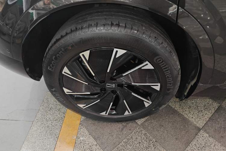 Used  07 2024 Pro+ All-Electric Version
