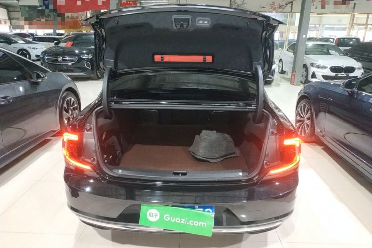 Used Volvo S90 2025 B5 Zhiya Luxury Edition
