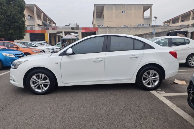 Used Chevrolet Cruze 2015 1.5L Classic SE MT
