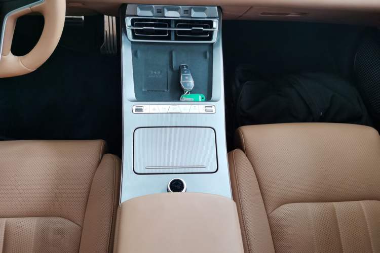 Used BYD Han L 2025 DM-p Four-Wheel-Drive LiDAR Flagship Model
