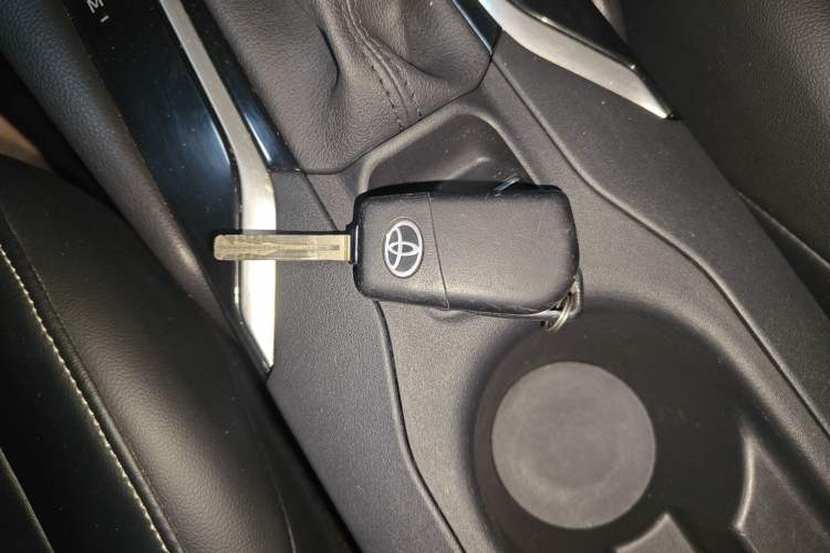 Used Toyota FRONTLANDER 2023 2.0L CVT Elite Edition
