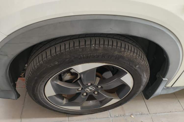 Used Honda Vezel 2017 1.8L CVT Front-Wheel Drive Pioneer Edition