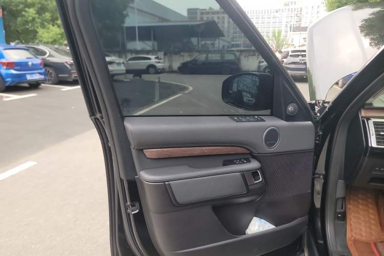 Used Land Rover Discovery 2017 3.0 SC V6 HSE
