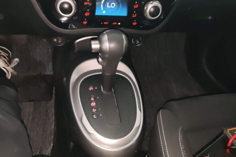 Used Infiniti ESQ 2014 1.6L Spontaneous Edition
