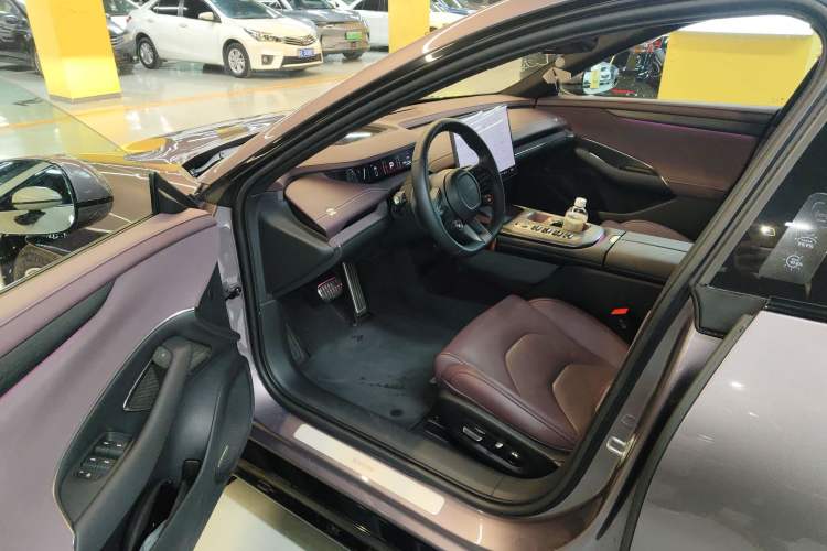 Used  SU7 2024 Four-Wheel Drive Ultra-Long Range Advanced Intelligent Driving Max Edition