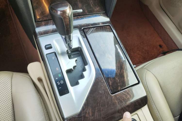 Used Toyota Camry 2015 2.0G Premier Edition
