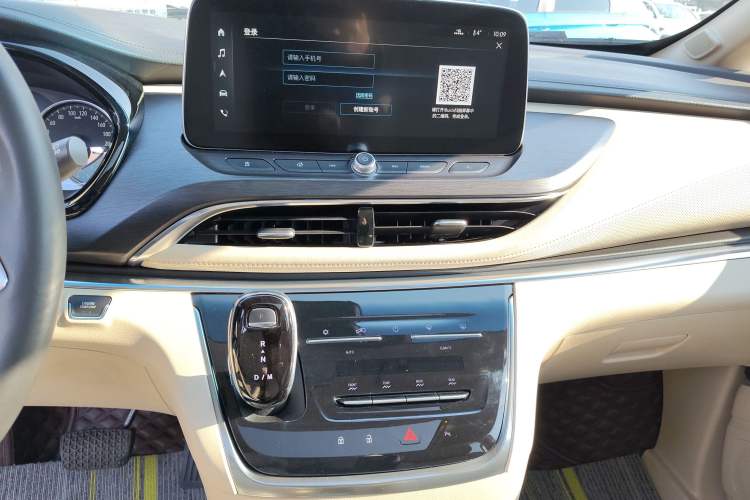 Used Buick GL8 2023 Land Executive Class 652T Luxury Model