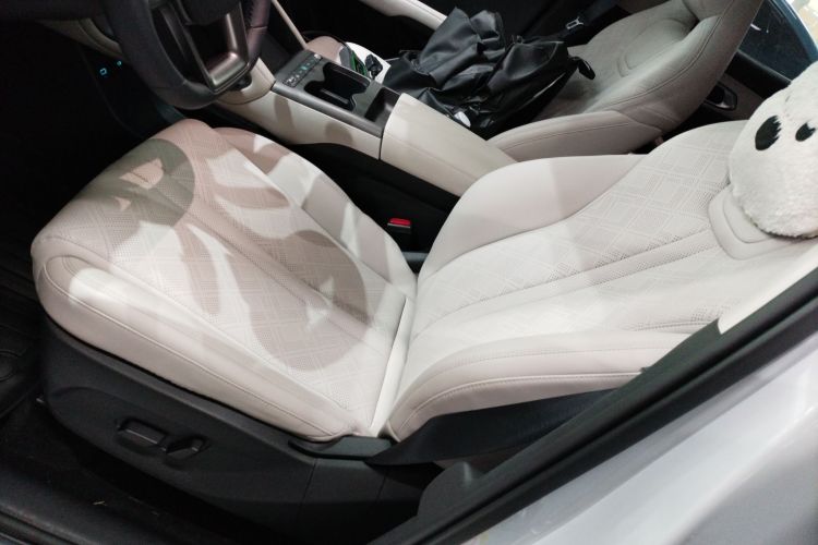 Used BYD Yuan UP 2025 Intelligent Driving Version 401 km Leading Edition
