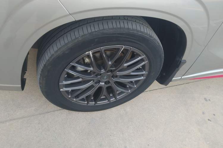 Used Oshan Z6 2023 Blue Whale 1.5T DCT Luxury Model
