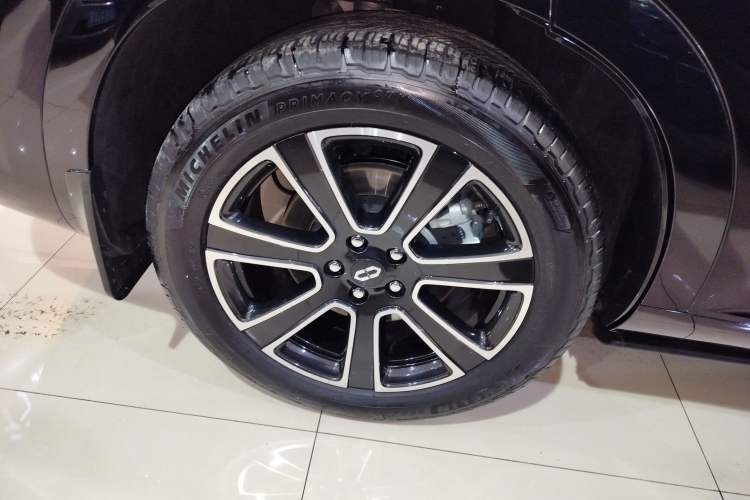 Used Hima AITO M7 2024 1.5T Intelligent Driving Rear-Drive Pro Version 5 Seats
