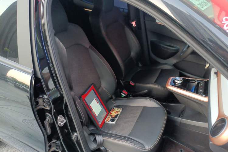 Used Dongfeng NAMMI BOX 2022 Chasing Wind Edition 331 km Standard Model
