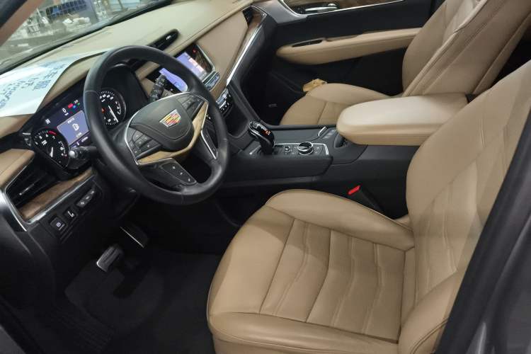 Used Cadillac XT5 2022 2.0T Four-Wheel Drive Platinum Edition
