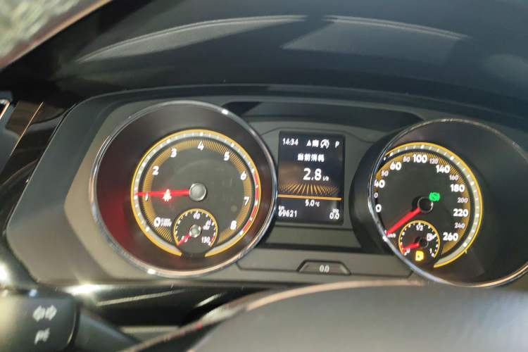 Used Volkswagen Tiguan L 2019 Revised 330TSI Automatic Two-Wheel Drive Smart & Luxury Edition China VI Standard
