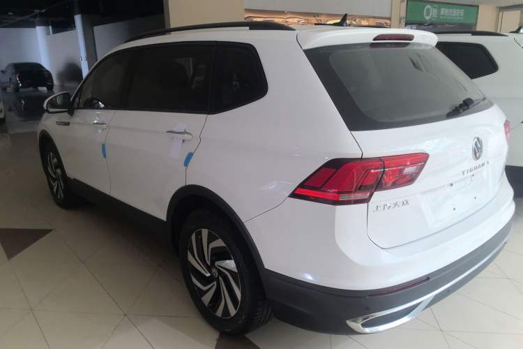 Used Volkswagen Tiguan L 2022 330TSI Automatic Two-Wheel Drive Comfort Edition
