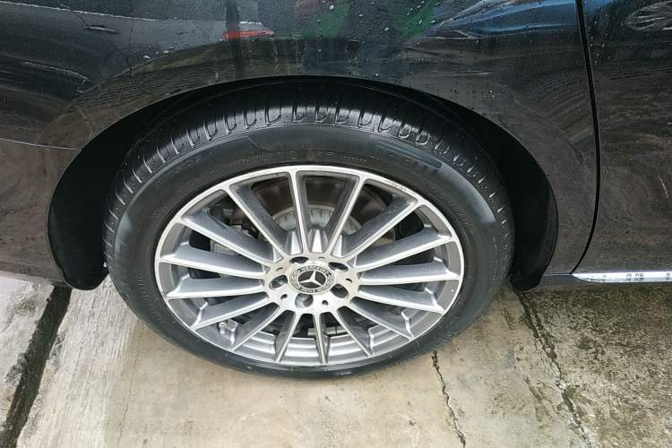 Used Mercedes-Benz E-Class 2021 Facelift E 260 L
