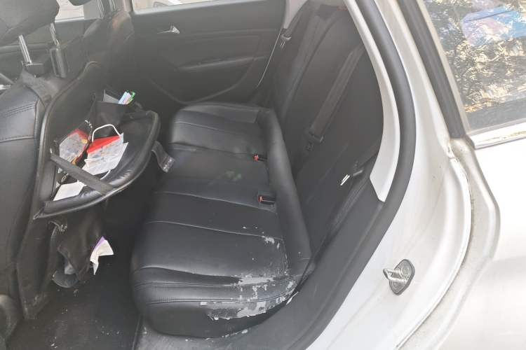 Used Peugeot 308 2018 1.6L Manual Fashion Edition
