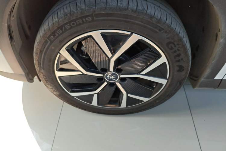 Used BYD Song L DM-i 2025 Intelligent Driving Version 160 km Beyond-Range Type
