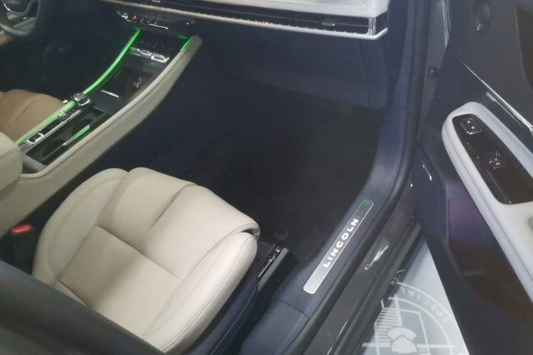 Used Lincoln Corsair 2023 2.0T All-Wheel-Drive Prestige Version
