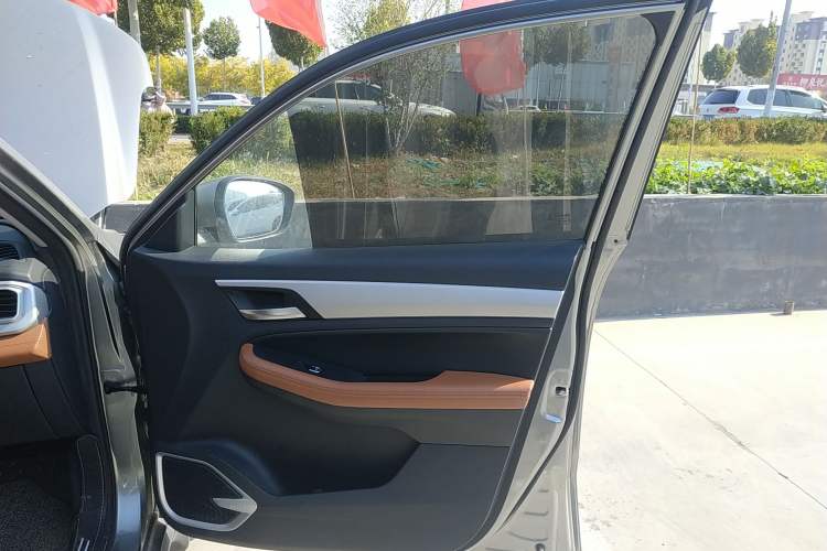 Used Geely Auto Vision X6 2020 1.4T CVT Luxury Edition