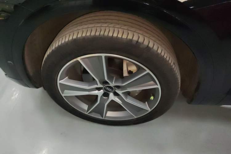 Used Audi Q5L 2022 Updated 45T Luxury Dynamic Version
