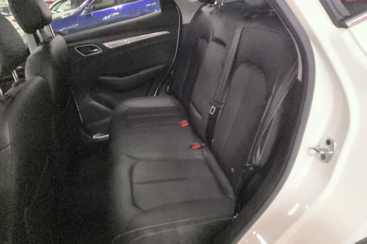 Used Roewe RX3 2020 1.6L CVT 4G Connected Ultra-Cool Flagship Edition
