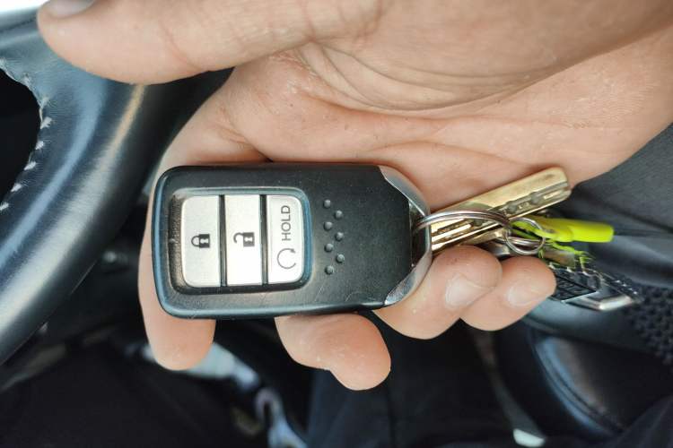 Used Honda CR-V 2017 240TURBO CVT Front-Wheel Drive Fashion Edition
