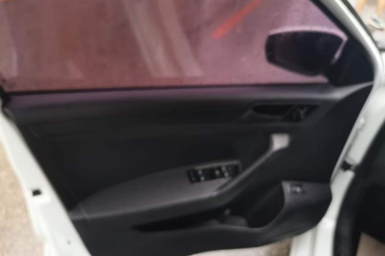 Used Volkswagen Jetta 2019 Dream Edition 1.4L Manual Fashion Version
