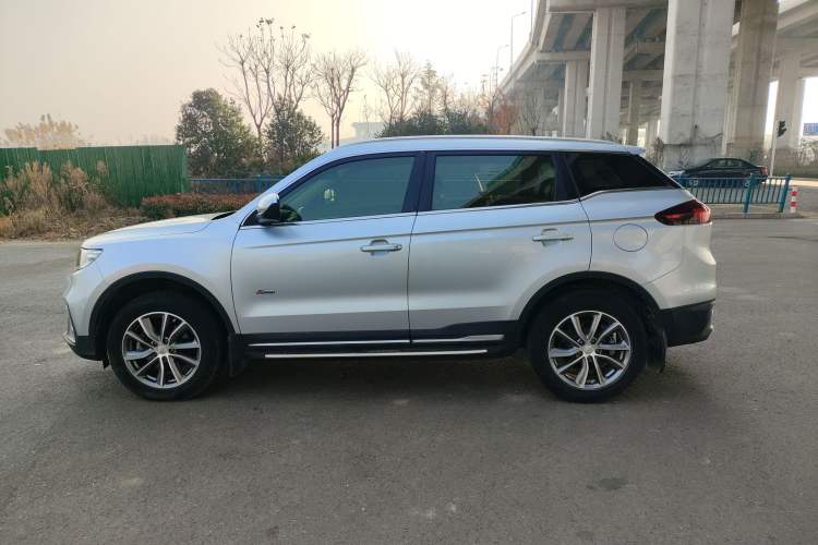 Used Geely Auto Emgrand X7 Sport 2018 1.8TD Automatic Two-Wheel Drive Smart 4G Connected Version