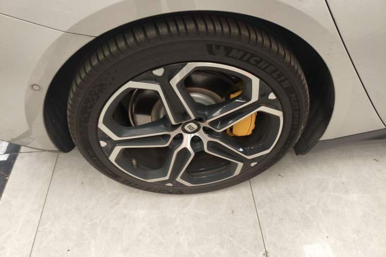 Used  SU7 2024 Four-Wheel Drive Ultra-Long Range Advanced Intelligent Driving Max Edition
