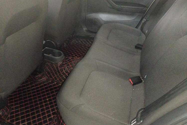 Used Volkswagen Jetta 2017 1.4L Manual Fashion Edition
