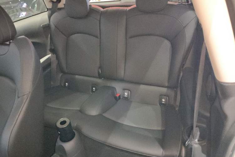 Used  MINI 2021 1.5T COOPER Classic Edition
