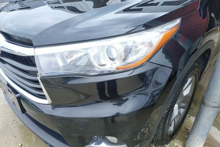 Used Toyota Highlander 2015 2.0T Two-Wheel Drive Luxury Edition 7 Seats
