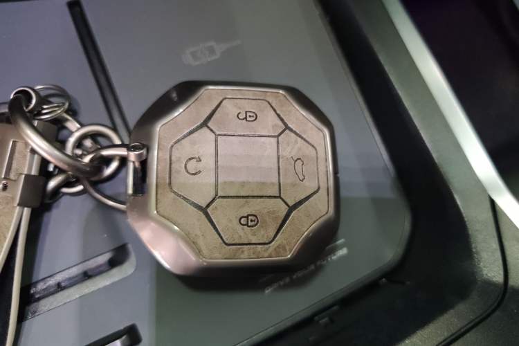 Used JETOUR Traveler 2023 2.0T All-Wheel Drive CrossPRO+
