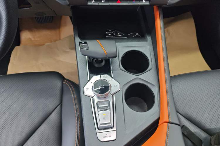 Used Changan UNI-V 2022 1.5T Smart Navigation Version