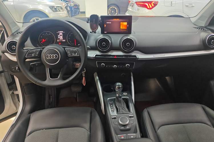 Used Audi Q2L 2018 35 TFSI Fashion Elegant Version China V
