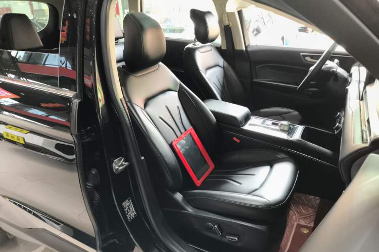 Used Ford Edge 2021 PLUS EcoBoost 245 Two-Wheel-Drive Platinum Edition 5 Seats
