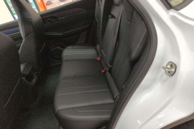 Used  06 2025 Model 520km