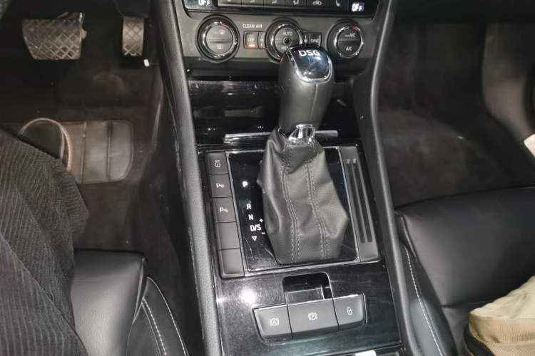 Used Skoda Superb 2016 TSI330 DSG Smart Drive Edition
