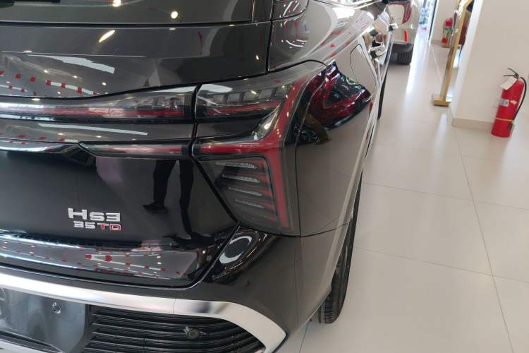 Used Hongqi HS3 2023 1.5T Two-Wheel Drive Shanwei Edition
