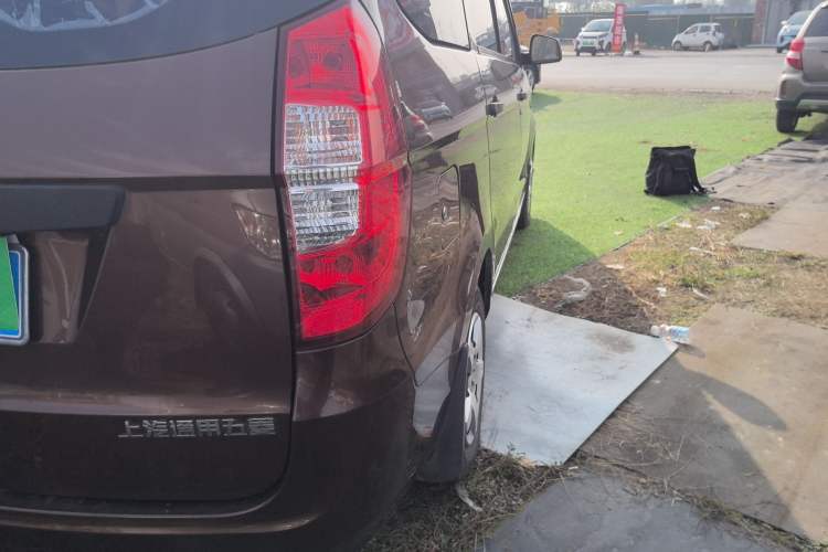 Used Wuling Hongguang 2015 1.5L S Base Model China IV
