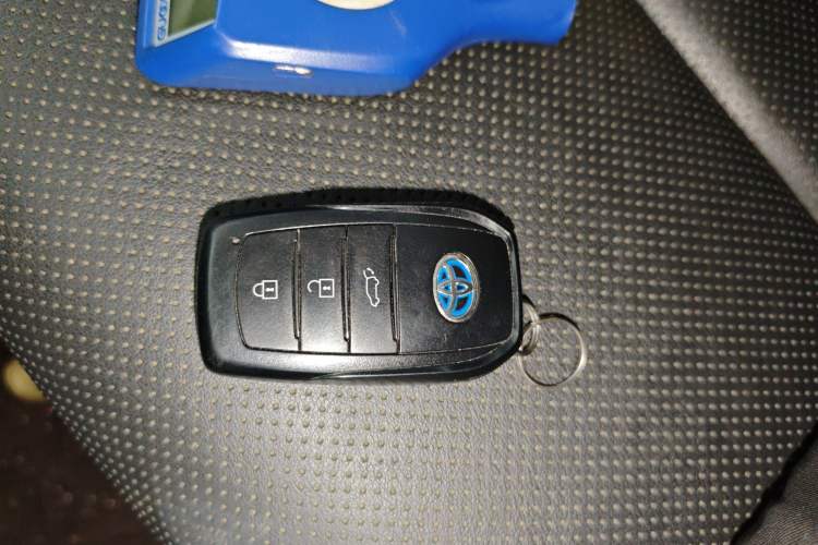 Used Toyota FRONTLANDER 2023 2.0L Smart Electric Hybrid Dual-Engine Deluxe Version