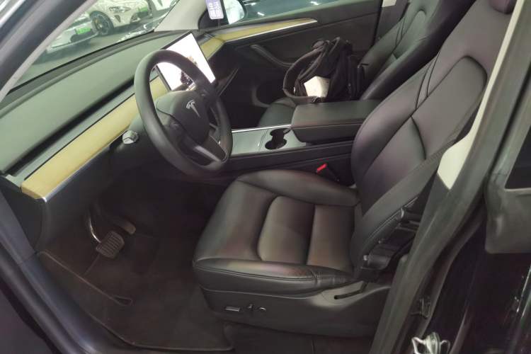 Used Tesla Model Y 2022 Rear-Wheel-Drive Version