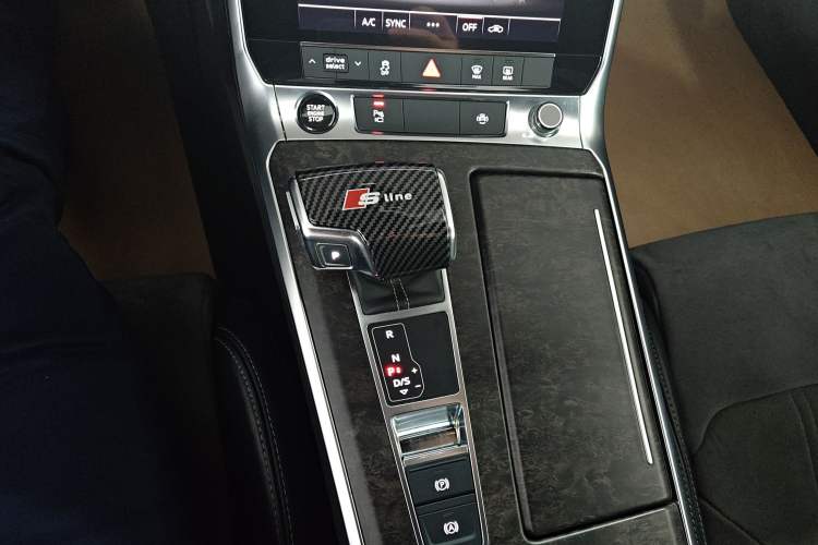 Used Audi A6L 2020 40 TFSI Luxury Dynamic Model
