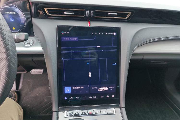 Used Hongqi H5 2024 2.0T Automatic Smart Connect Flagship Edition
